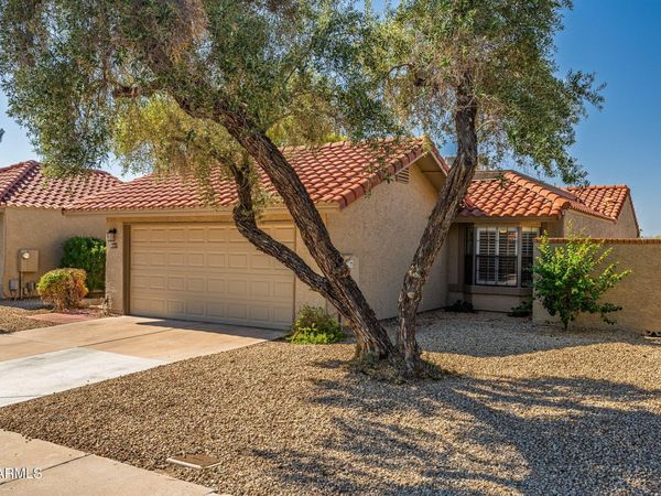 4237 E SANDIA Street, Phoenix, AZ 85044