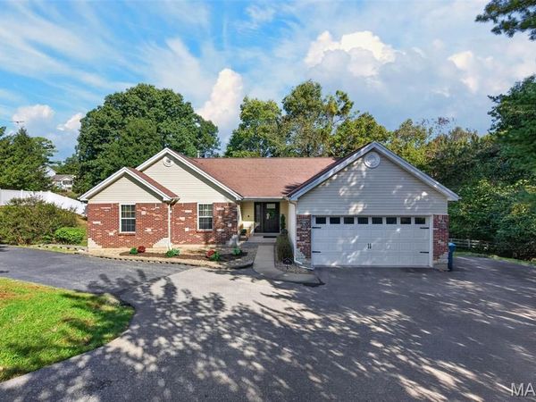 1004 Sulphur Spring Road, Manchester, MO 63021