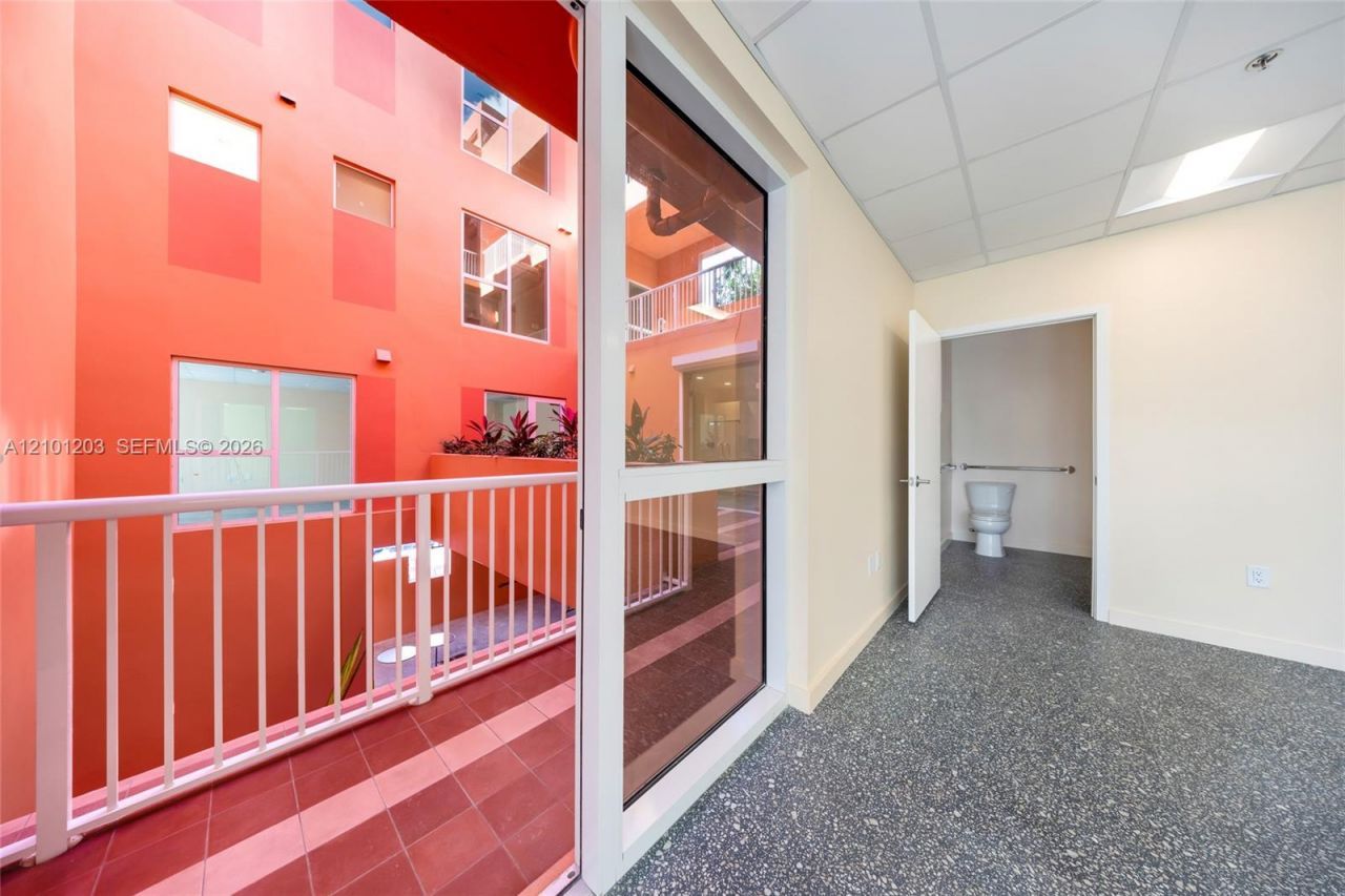 123 NW 14th St , Unit 201, Miami, FL 33136 Photo