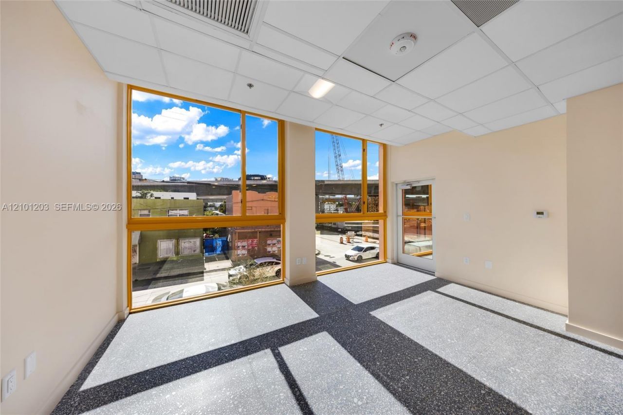 123 NW 14th St , Unit 201, Miami, FL 33136 Photo