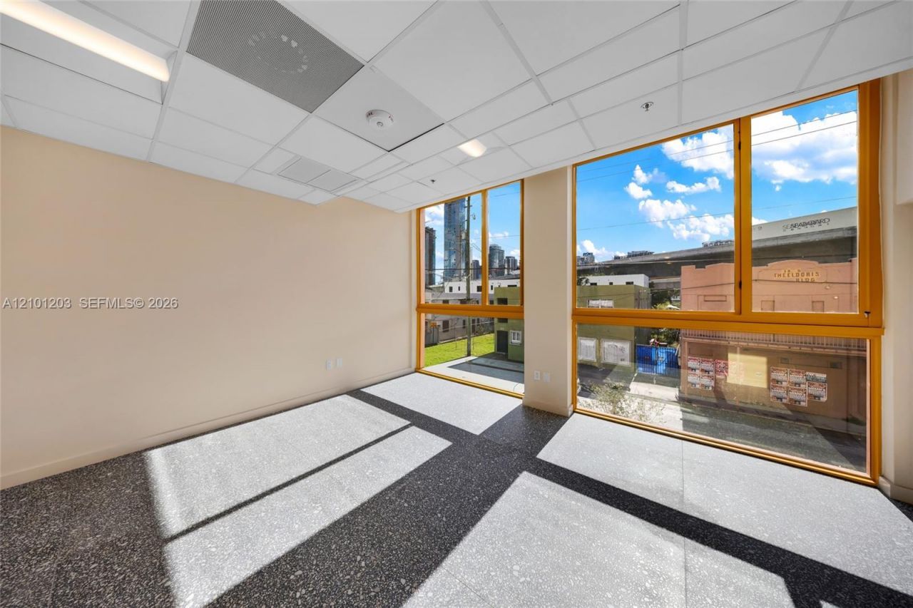 123 NW 14th St , Unit 201, Miami, FL 33136 Photo
