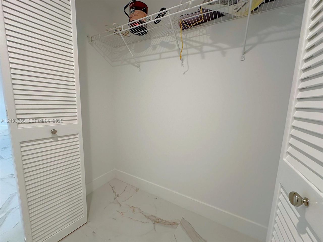 19501 W Country Club Dr , Unit 406, Aventura, FL 33180 Photo