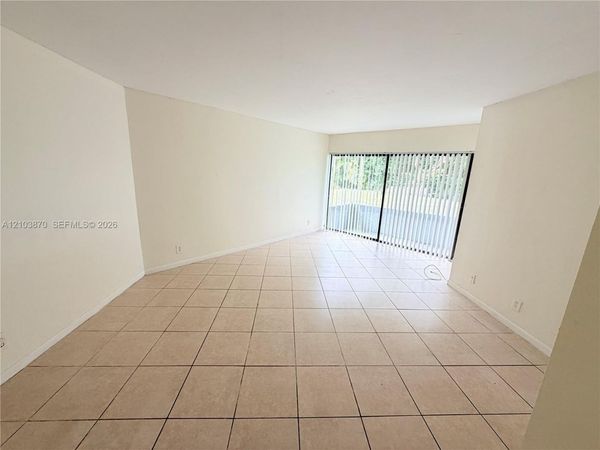 2000 N Congress Ave , Unit 103, West Palm Beach, FL 33401