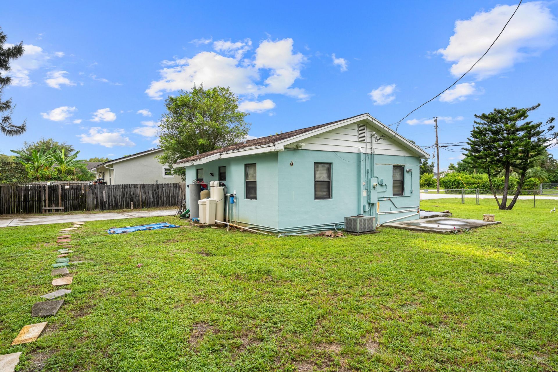 6368 Bishoff Road, West Palm Beach, FL 33413 Photo