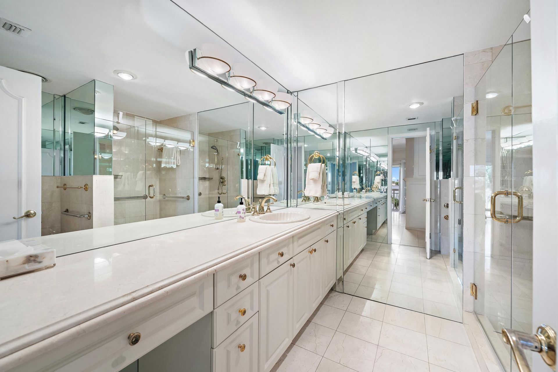 250 Bradley Place, Unit 408, Palm Beach, FL 33480 Photo