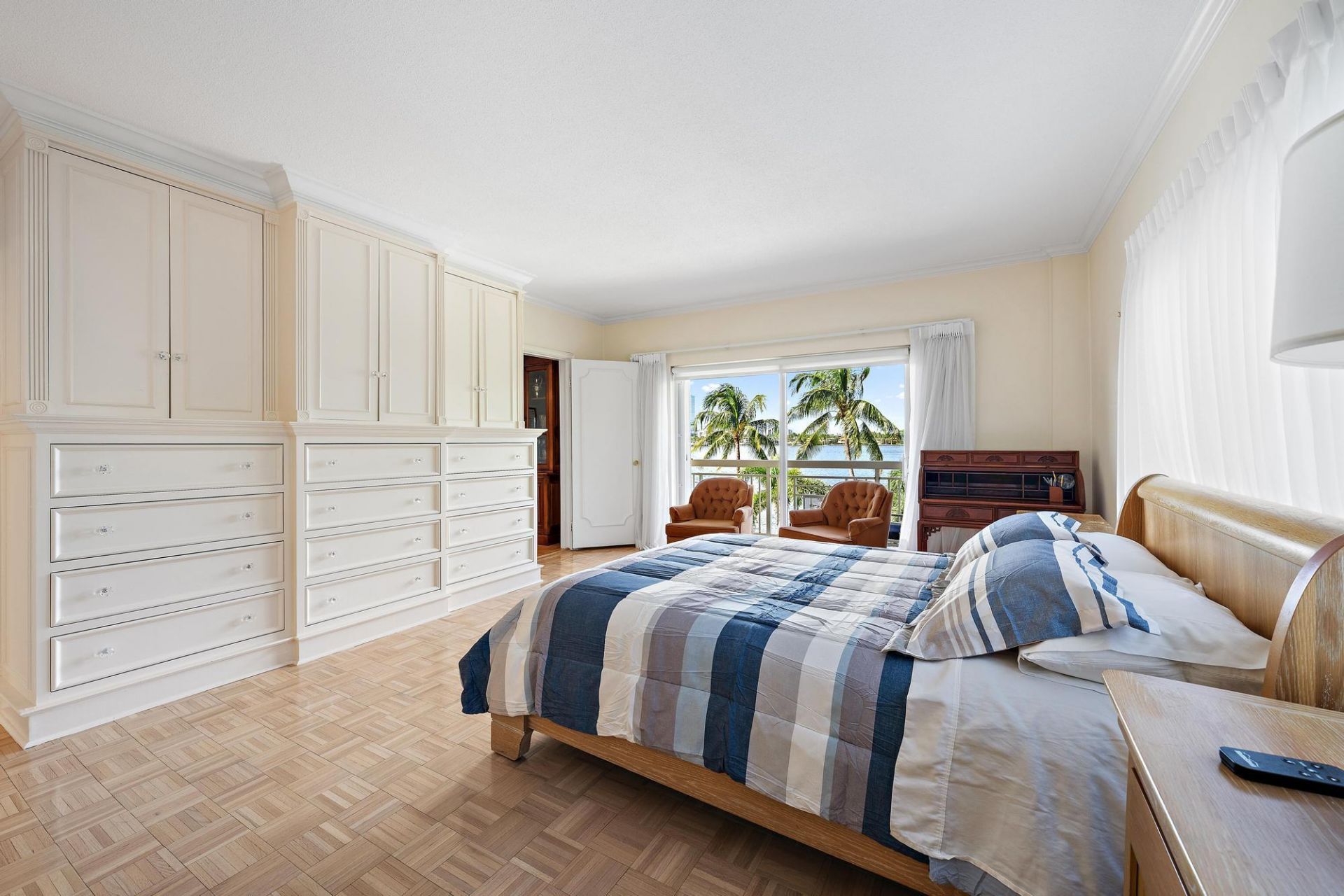 250 Bradley Place, Unit 408, Palm Beach, FL 33480 Photo