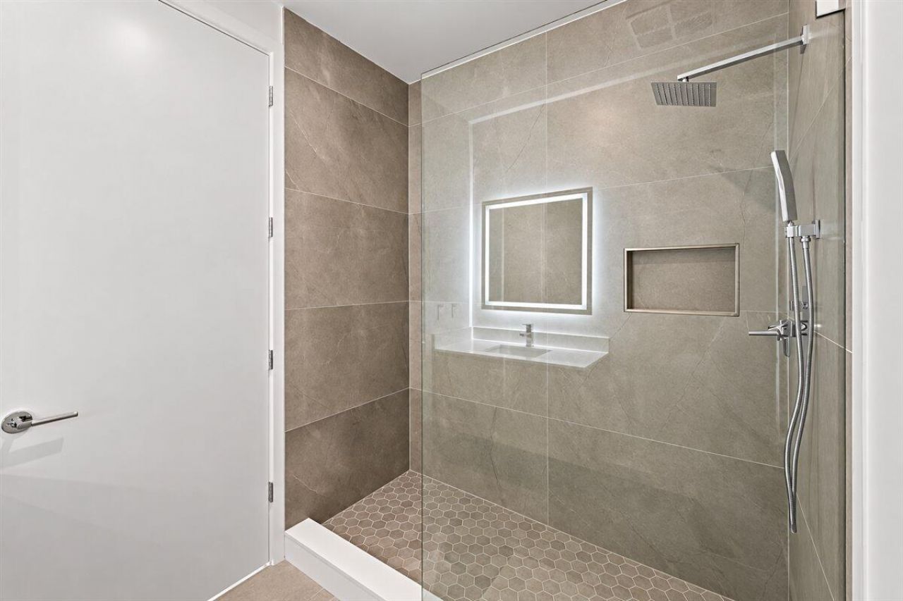 220 Lake Shore Drive, Unit 2406, West Palm Beach, FL 33403 Photo