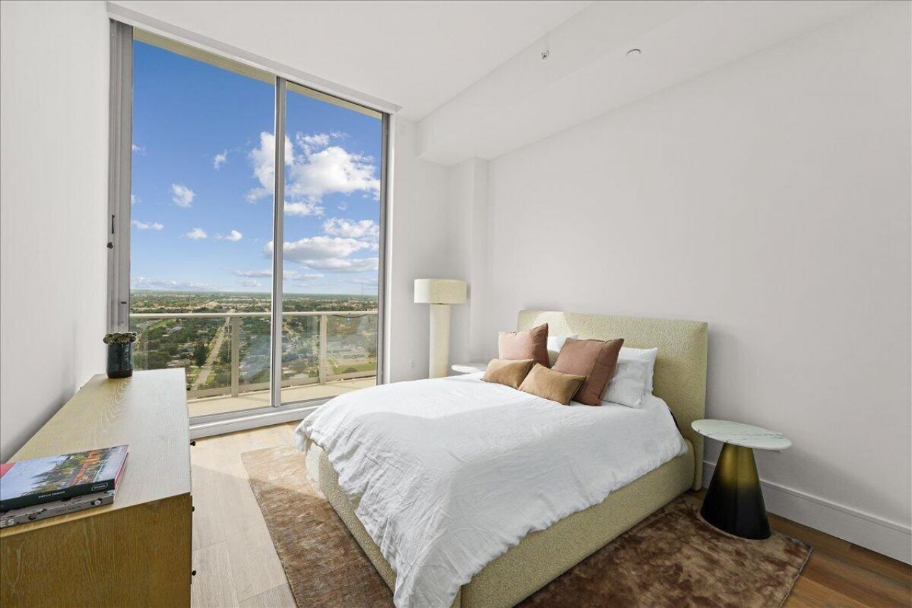 220 Lake Shore Drive, Unit 2406, West Palm Beach, FL 33403 Photo