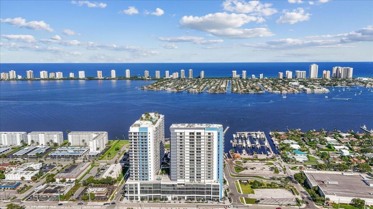 220 Lake Shore Drive, Unit 2406, West Palm Beach, FL 33403 Photo