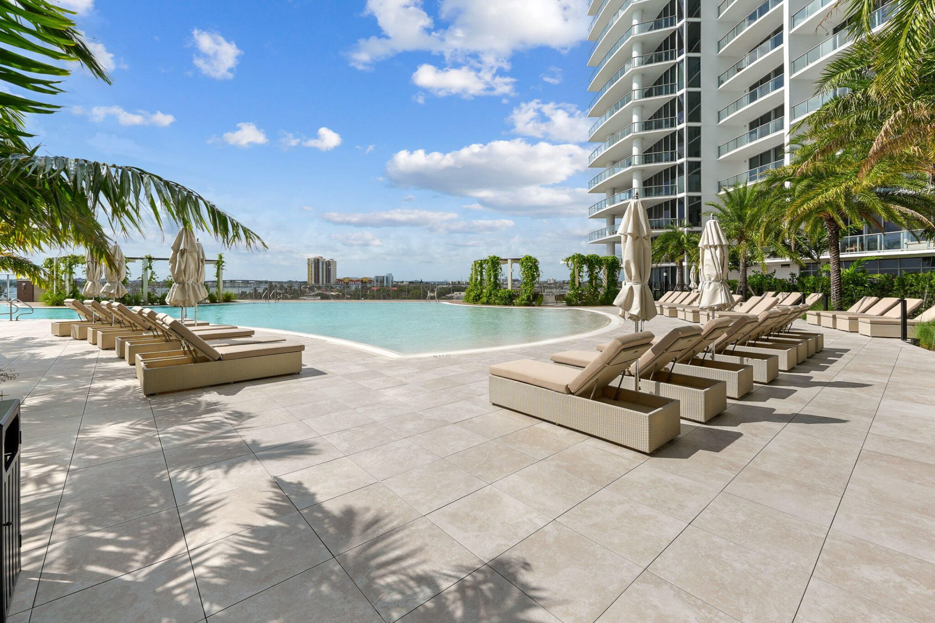 220 Lake Shore Drive, Unit 2406, West Palm Beach, FL 33403 Photo