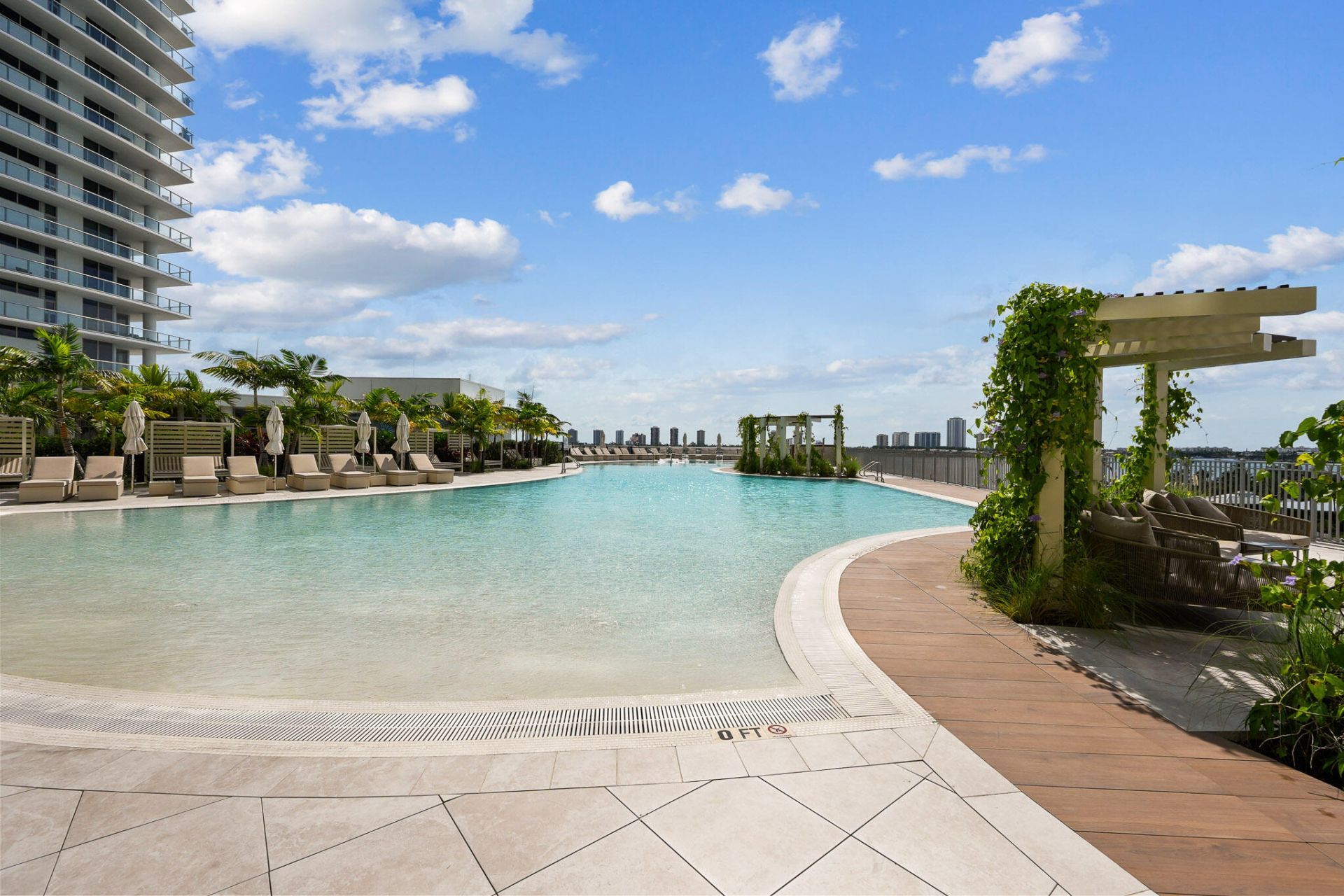 220 Lake Shore Drive, Unit 2406, West Palm Beach, FL 33403 Photo