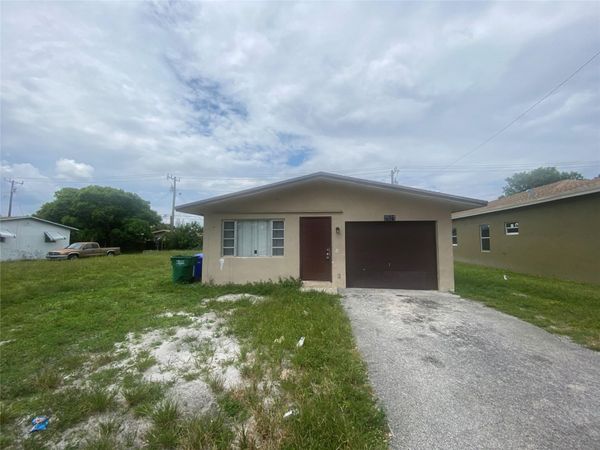 2521 NW 15TH Court, Fort Lauderdale, FL 33311
