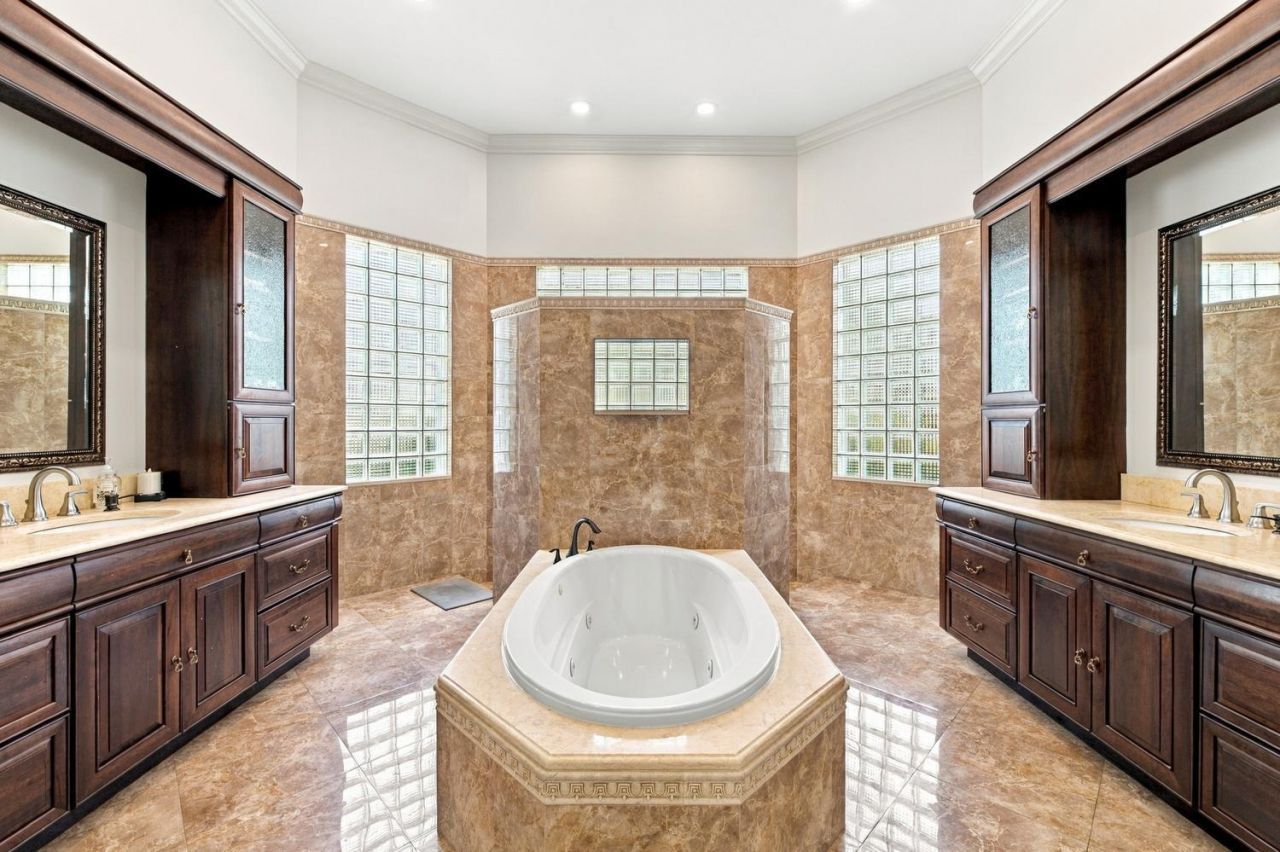17104 Gulf Pine Circle, Wellington, FL 33414 Photo