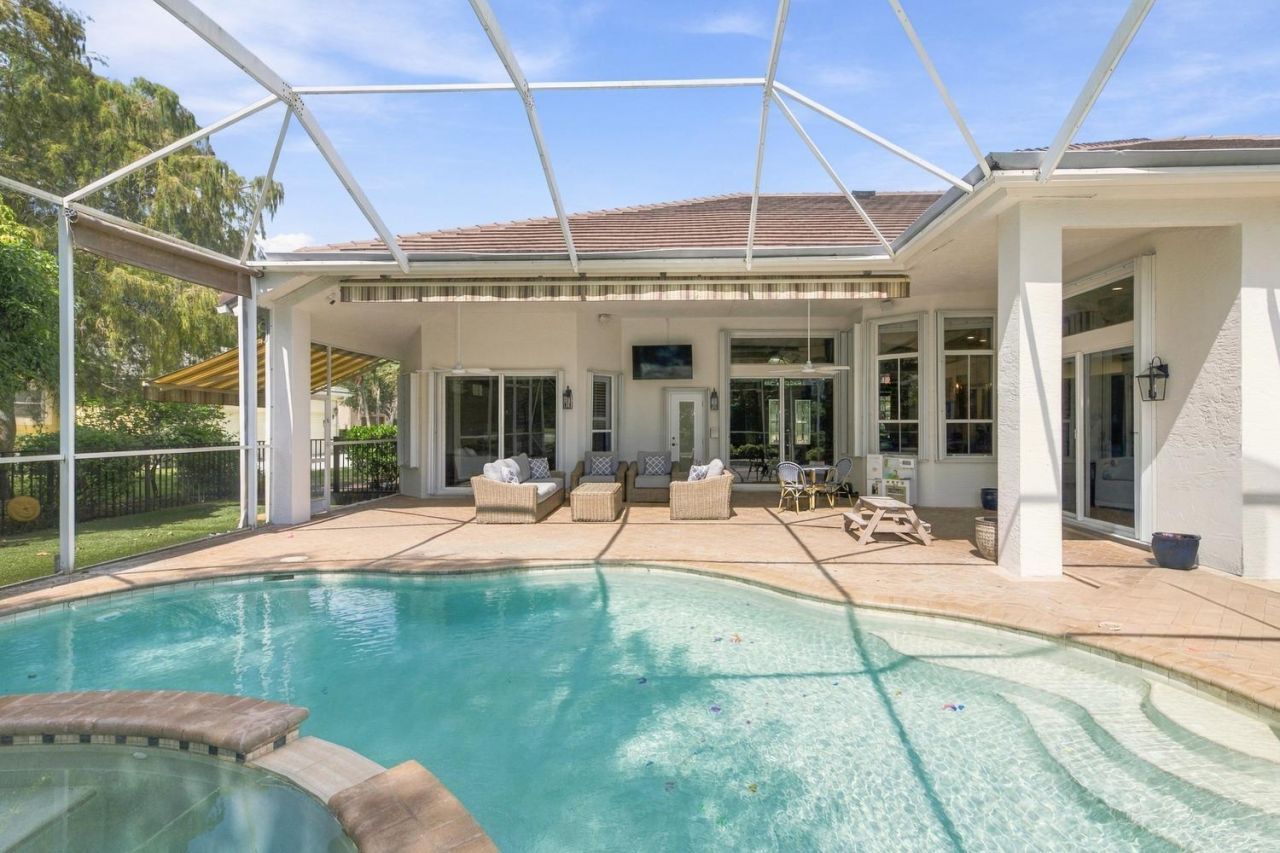 17104 Gulf Pine Circle, Wellington, FL 33414 Photo