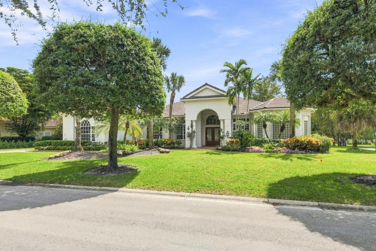 17104 Gulf Pine Circle, Wellington, FL 33414 Photo