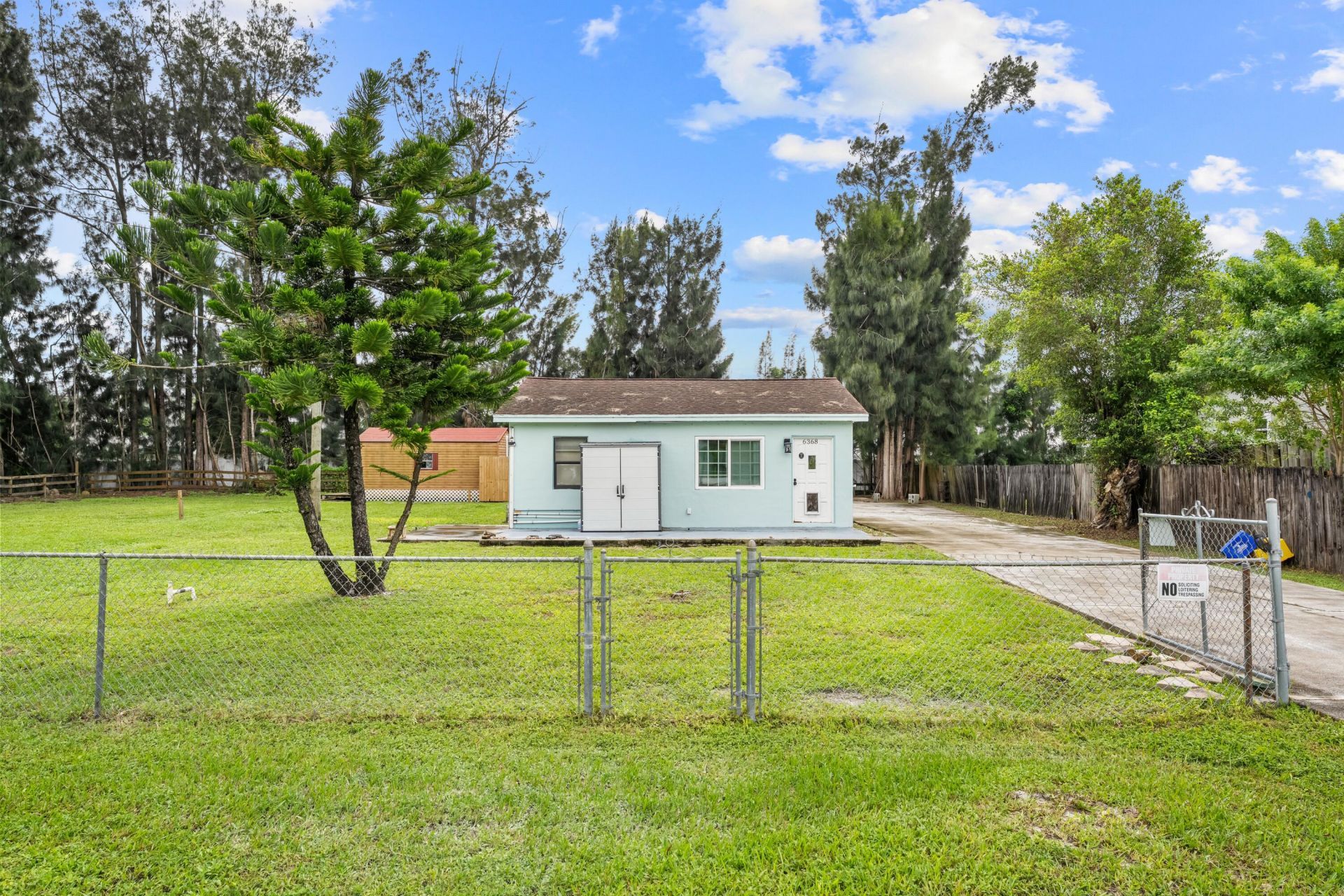 6368 Bishoff Road, West Palm Beach, FL 33413 Photo