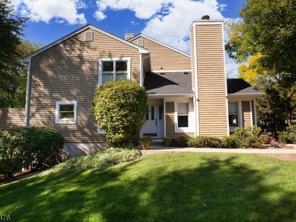 5 Eton Ct, Bedminster, NJ 07921