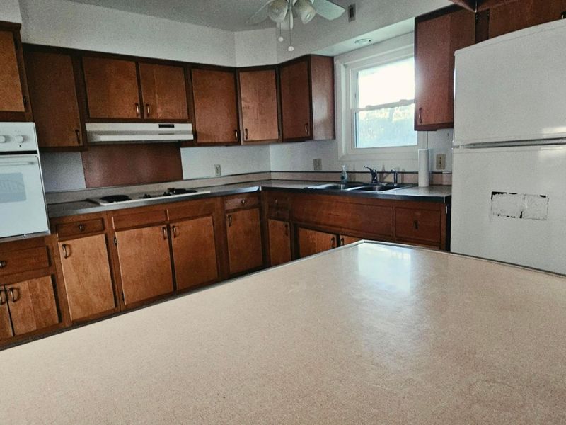 691 Meadow Drive, Newark, OH 43055 Photo 5