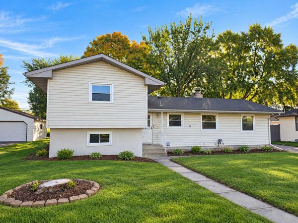 6706 Drew Avenue N, Brooklyn Center, MN 55429