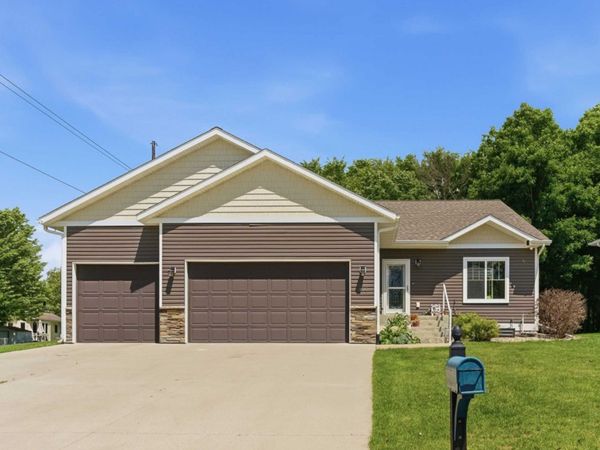 300 Tanager Road, Mankato, MN 56001