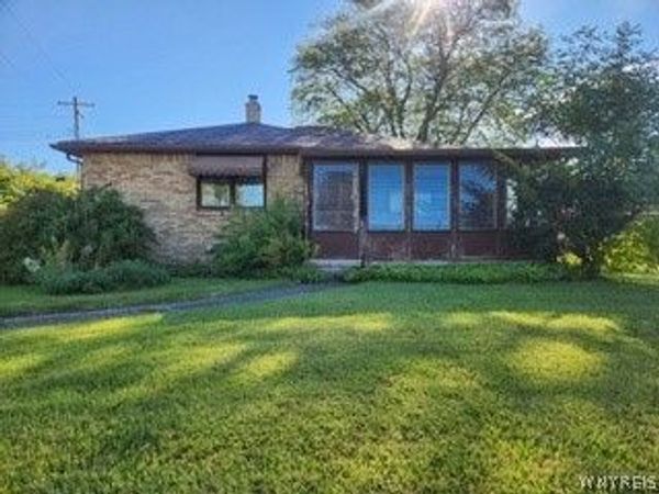 79 Laura Court , Buffalo, NY 14227