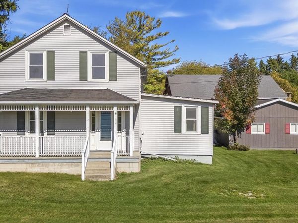 1854 Washington AVENUE, Cedarburg, WI 53012