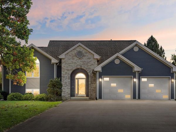 28827 Kramer DRIVE, Waterford, WI 53185