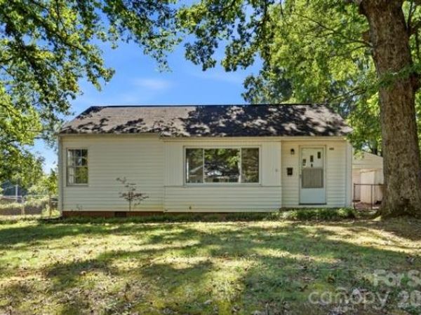 1411 Reid Street , Statesville, NC 28677