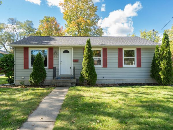 249 Elizabeth Street, Rockford, MI 49341