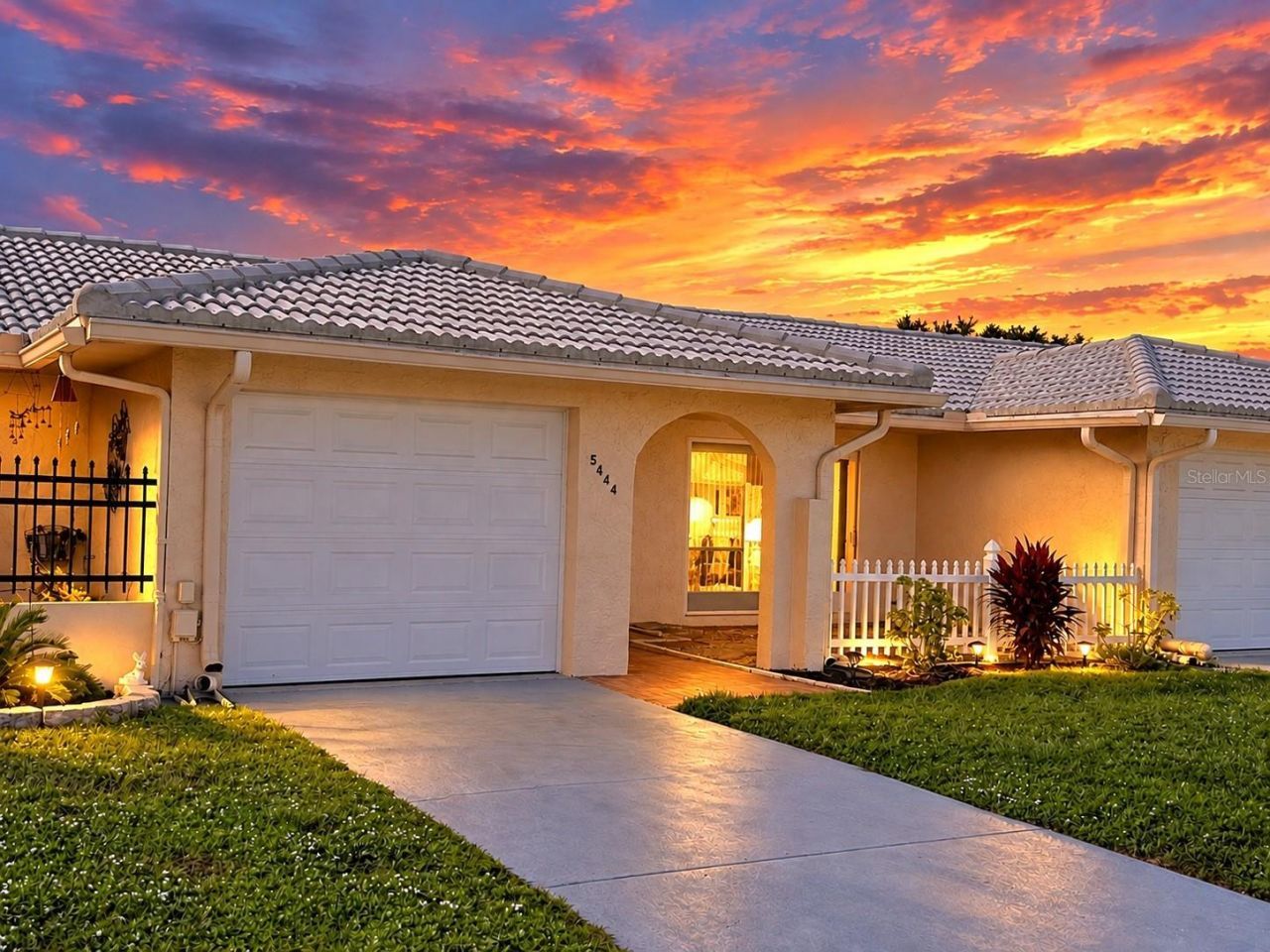 5444 Glen Ivy Place N, Pinellas Park, FL 33782 Main Photo