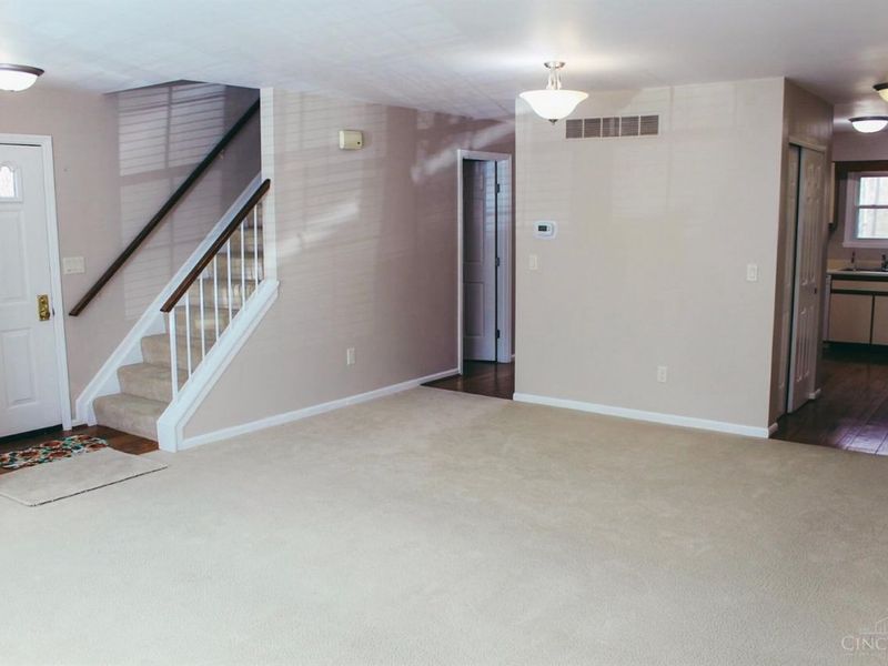 9112 Dominion Circle, Sycamore Township, OH 45249 Photo 6