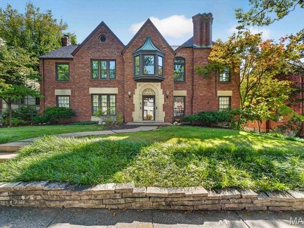 7510 York Drive, Clayton, MO 63105