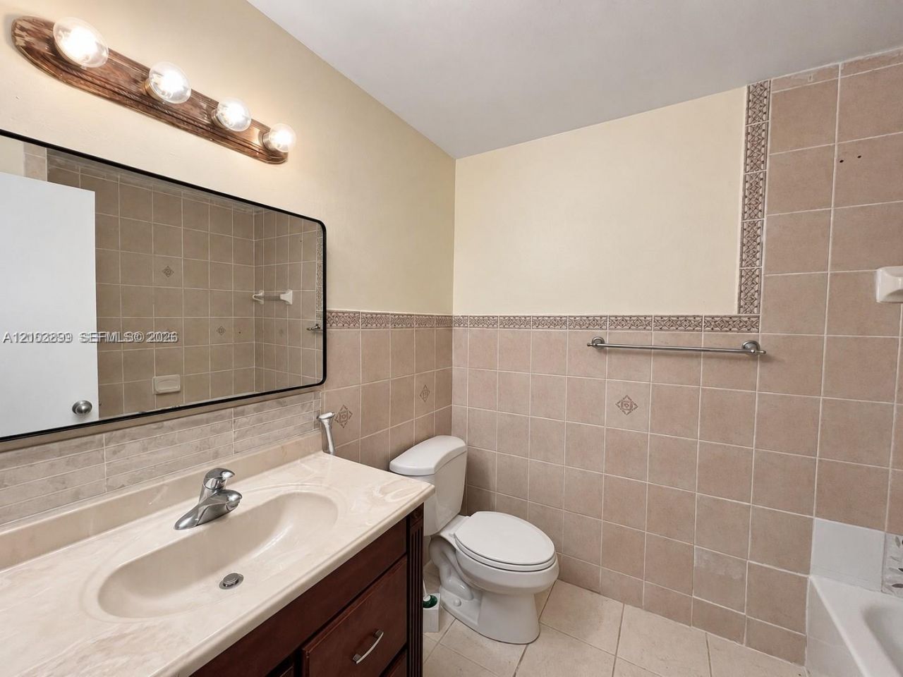 2750 N 34th Ave, Unit 9D, Hollywood, FL 33021 Photo