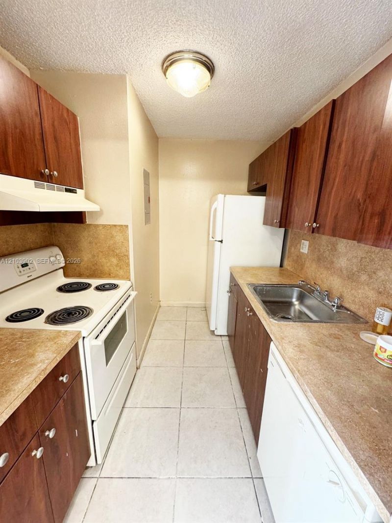 7429 SW 152nd Ave, Unit 13-106, Miami, FL 33193 Photo