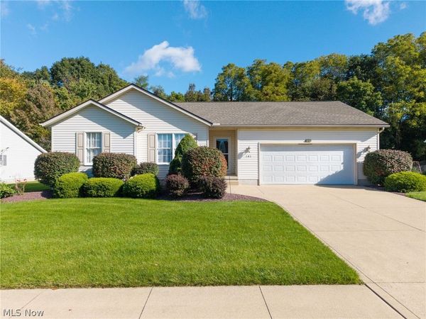 141 Parkside Drive, Creston, OH 44217