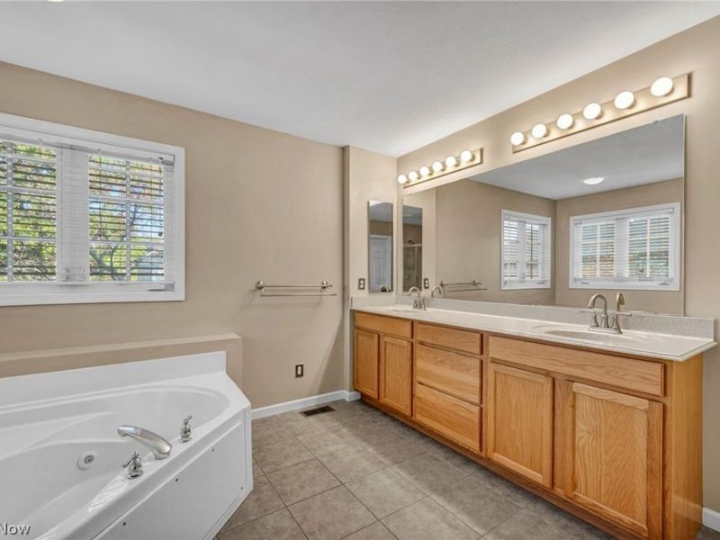 2983 Clearbrook Drive, Avon, OH 44011 Photo 22