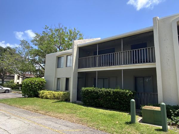 150 Pineview Road, Unit H8, Jupiter, FL 33469
