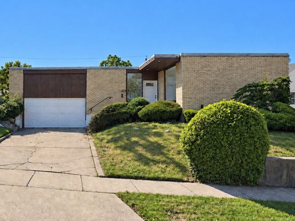9324 S Forest Avenue , Chicago, IL 60619