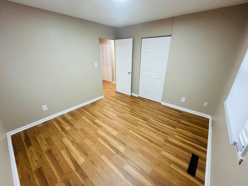 1239 Brentnell Avenue, Columbus, OH 43219 Photo 3