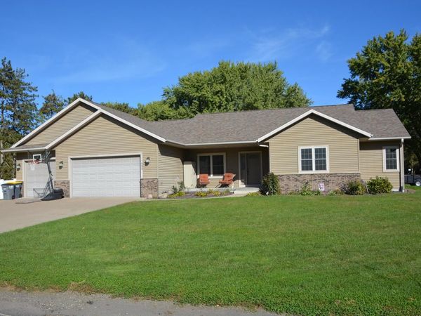 934 Amy DRIVE, Holmen, WI 54636