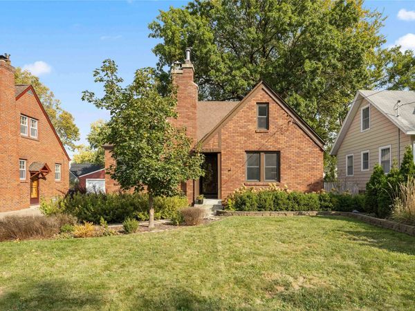 2711 42nd Street, Des Moines, IA 50310