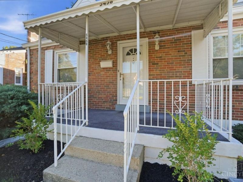 5458 Karen Avenue, Green Township, OH 45248 Photo 4