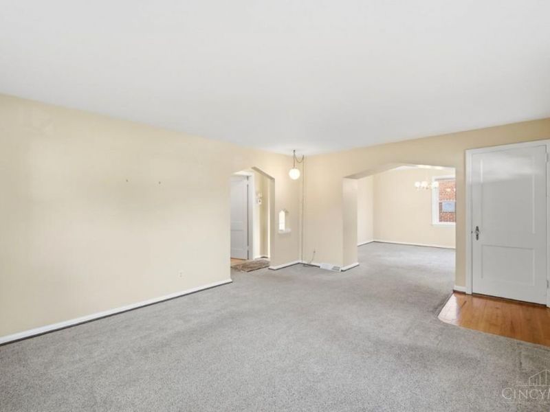 5458 Karen Avenue, Green Township, OH 45248 Photo 7