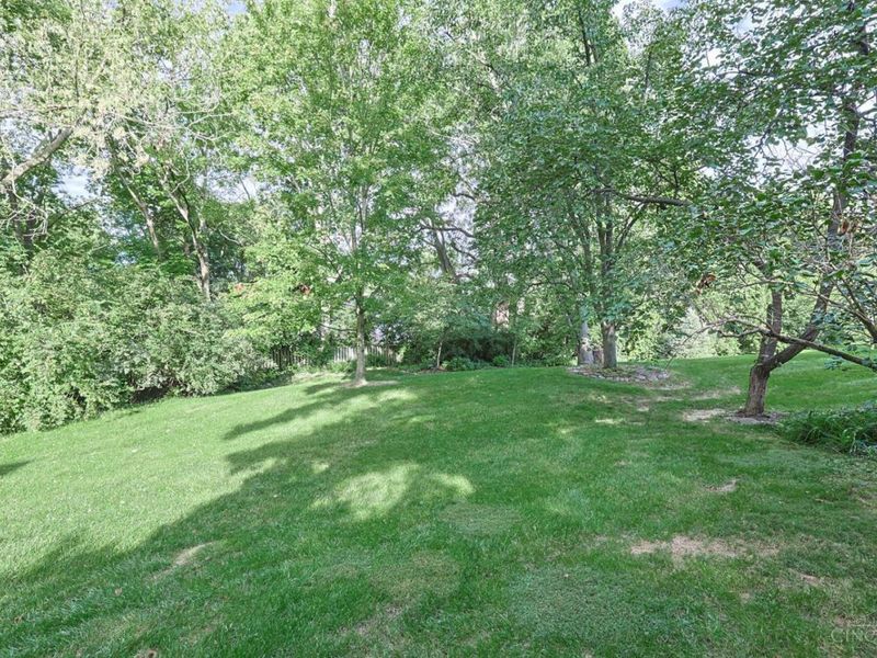 281 Carriage Circle Drive, Springdale, OH 45246 Photo 26