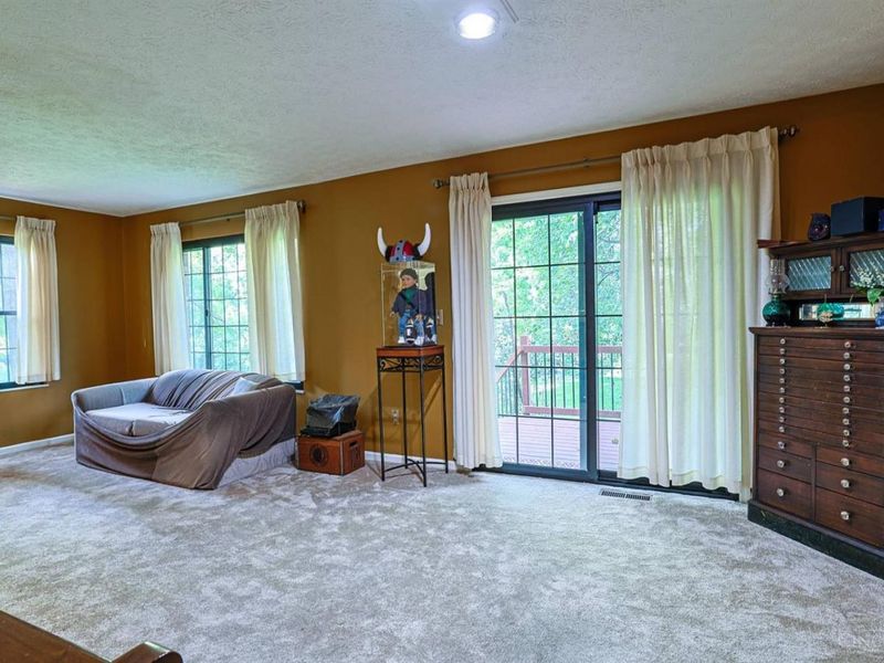 281 Carriage Circle Drive, Springdale, OH 45246 Photo 9