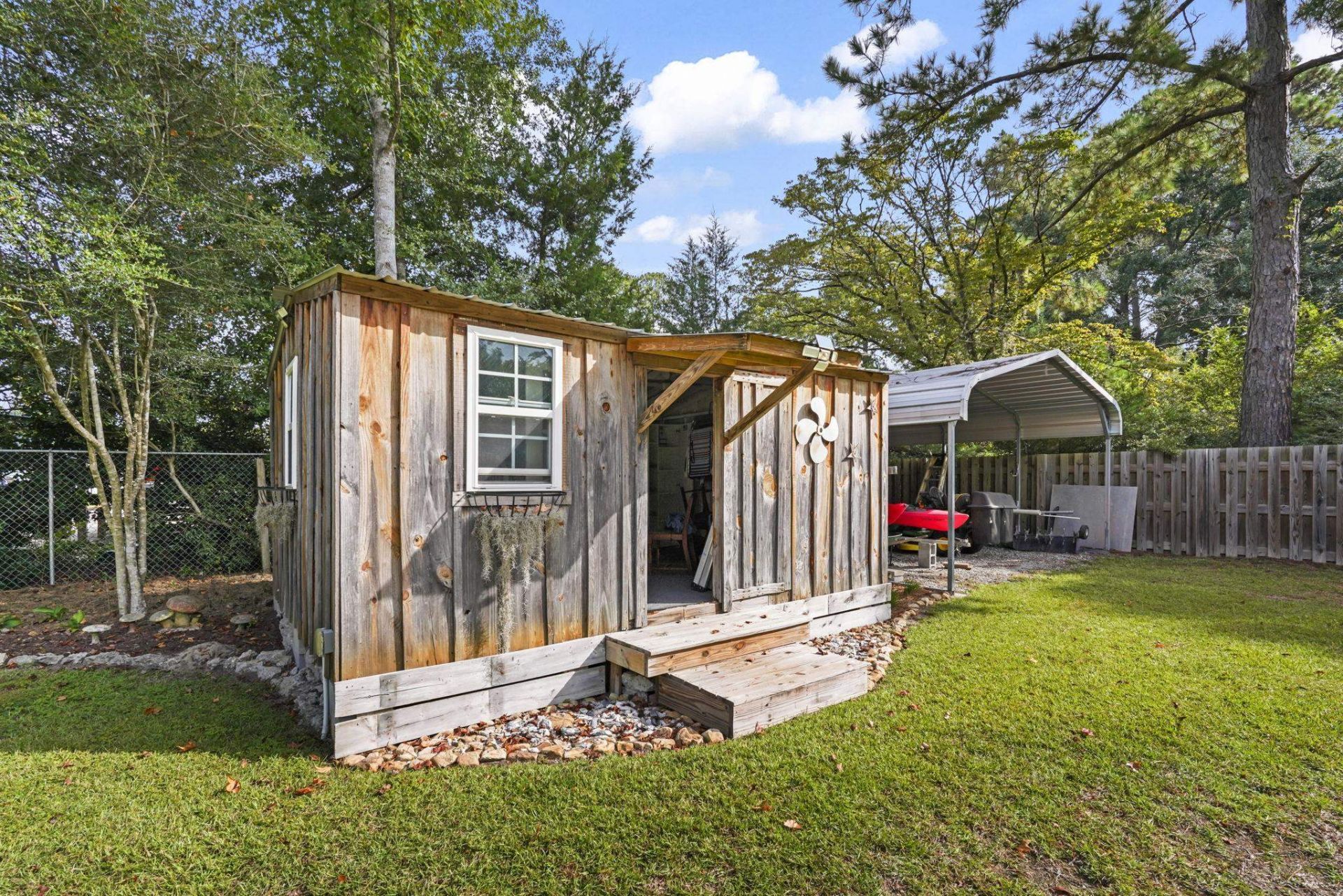 1906 Pond Rd. Photo 14