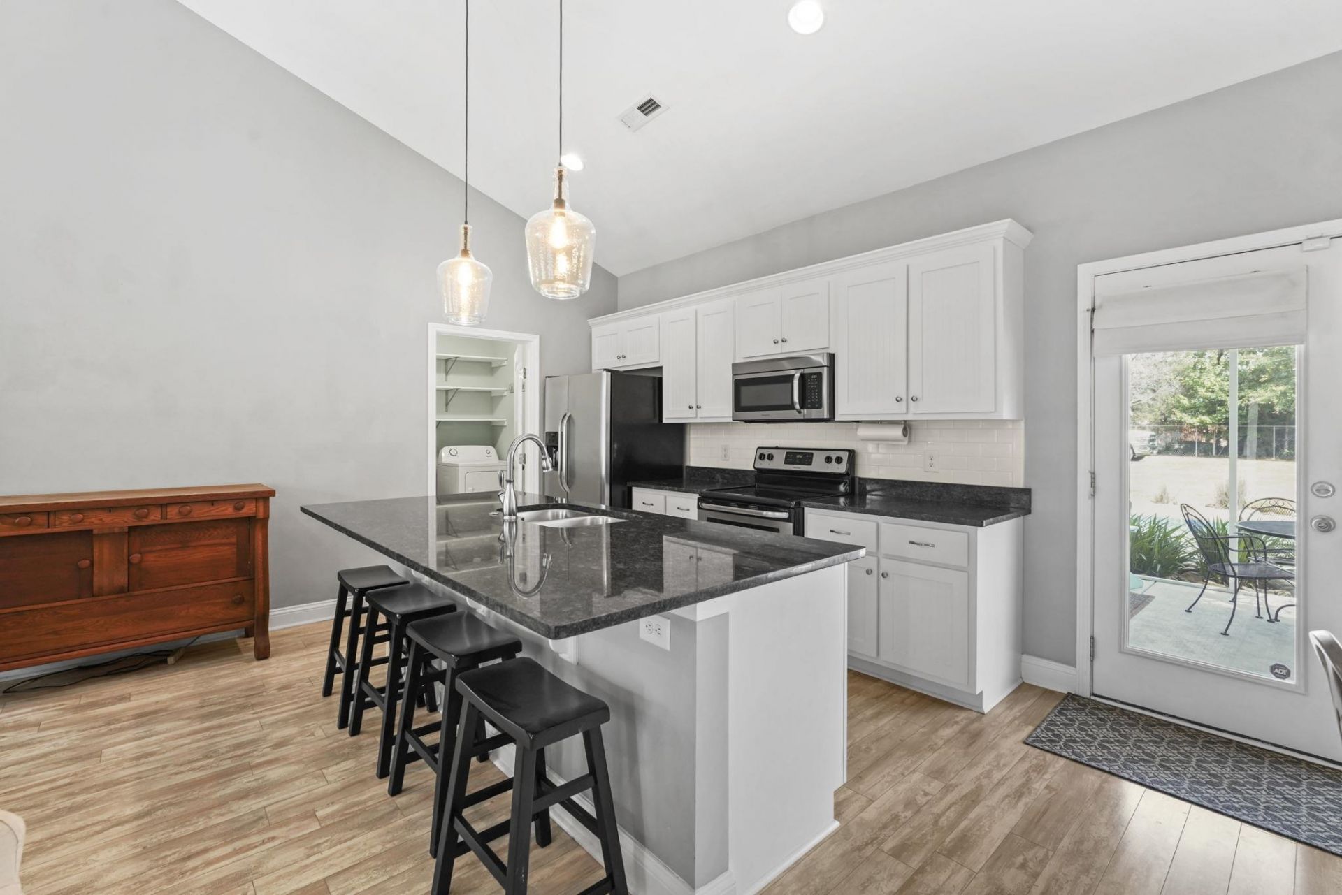 1906 Pond Rd. Photo 41