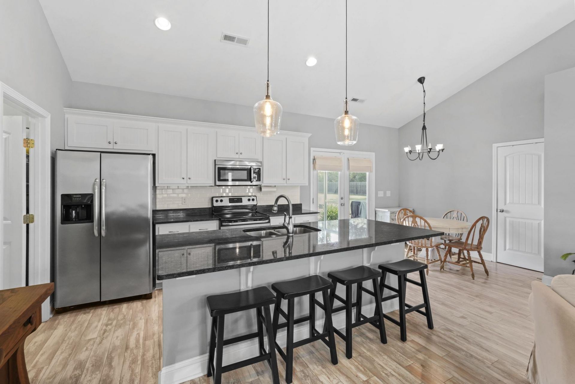 1906 Pond Rd. Photo 43