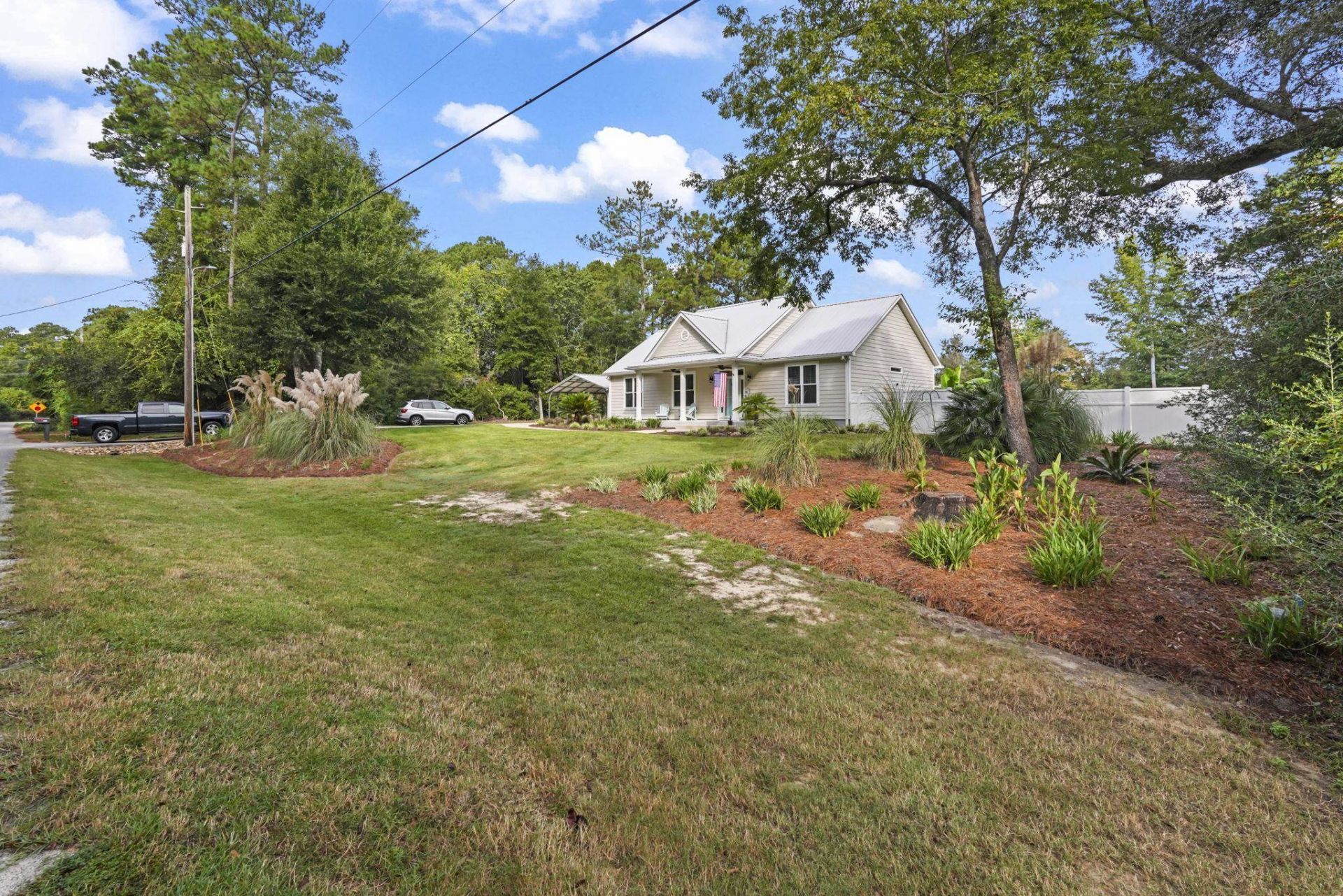 1906 Pond Rd. Photo 9
