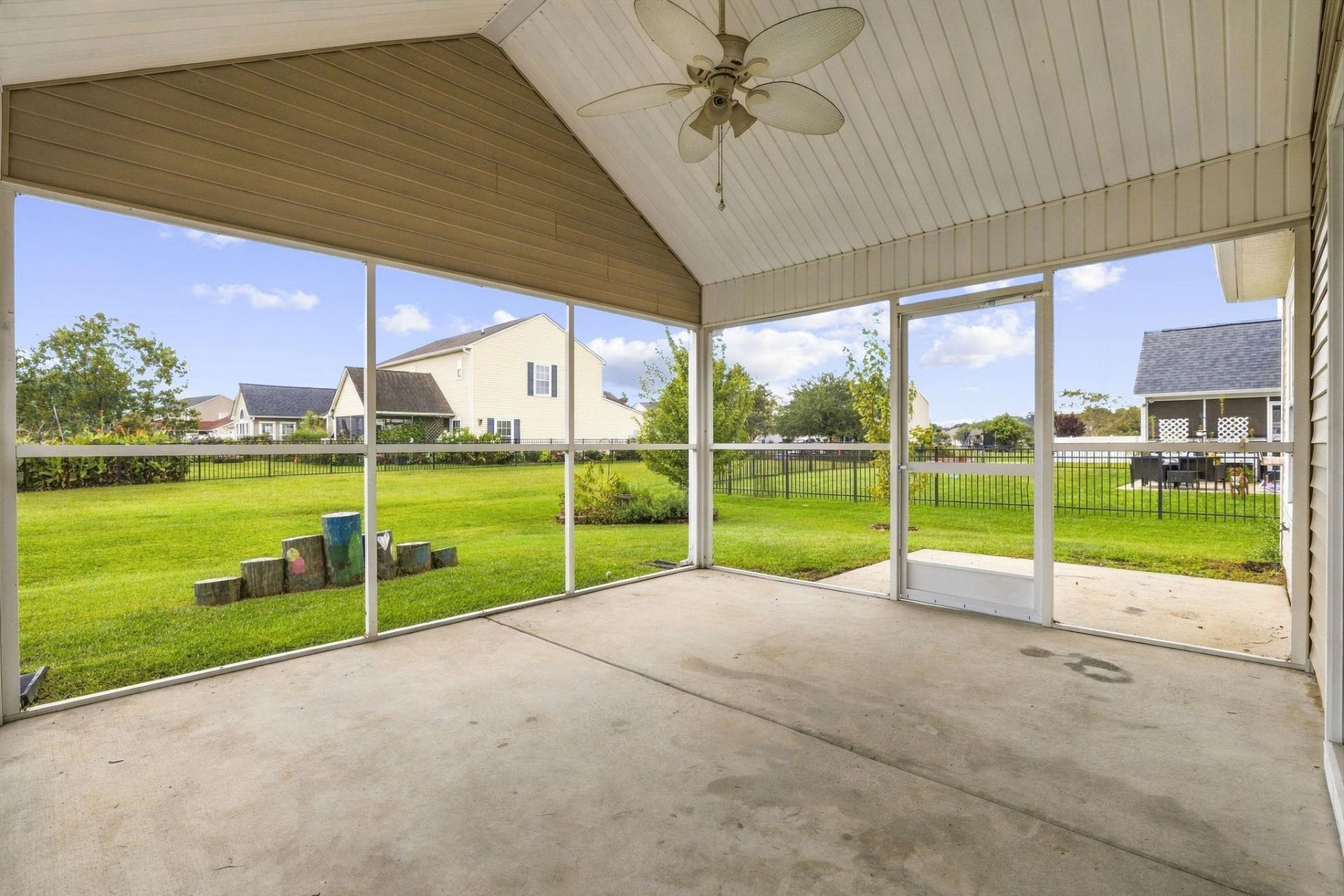 175 Tibton Circle Photo 38